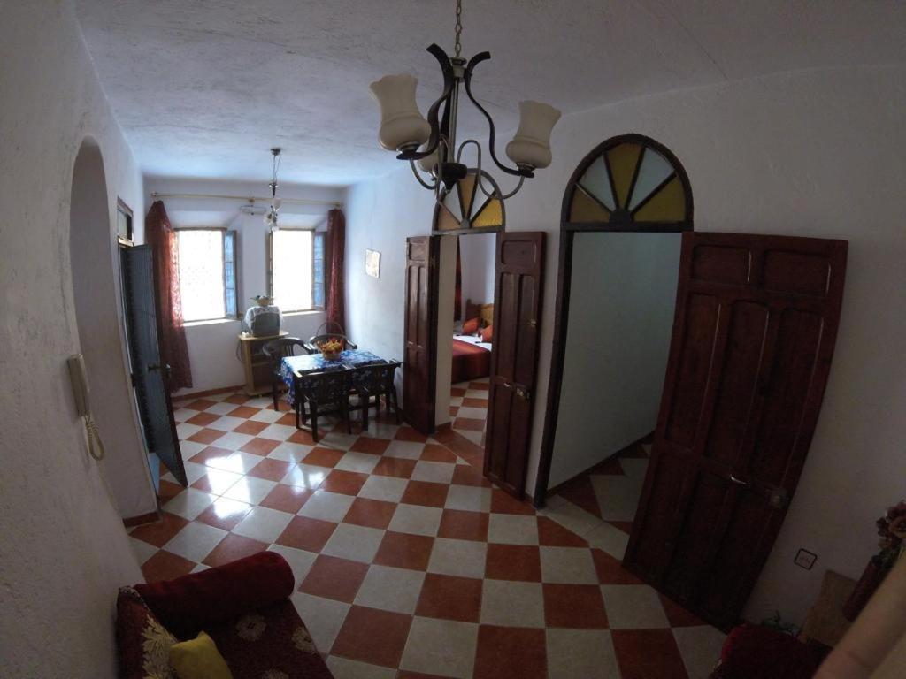 Private Apartment Near To The Medina シェフシャウエン エクステリア 写真