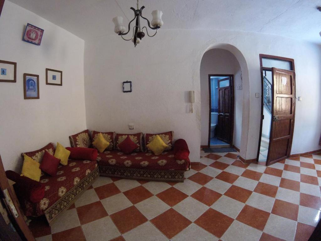 Private Apartment Near To The Medina シェフシャウエン エクステリア 写真