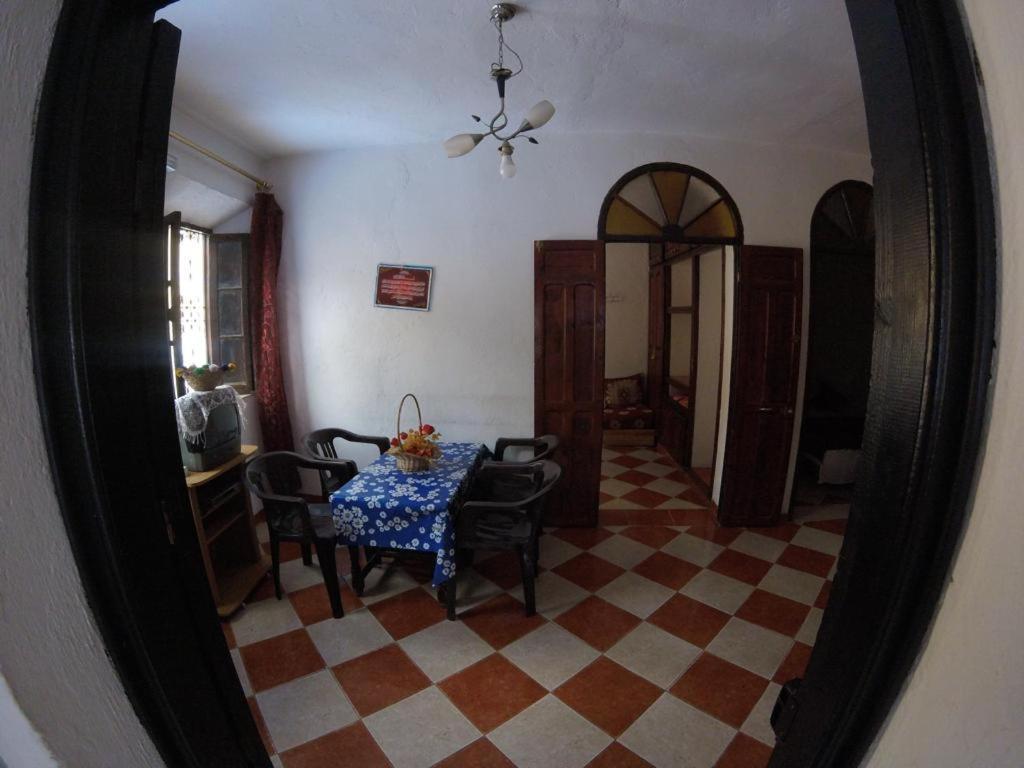 Private Apartment Near To The Medina シェフシャウエン エクステリア 写真